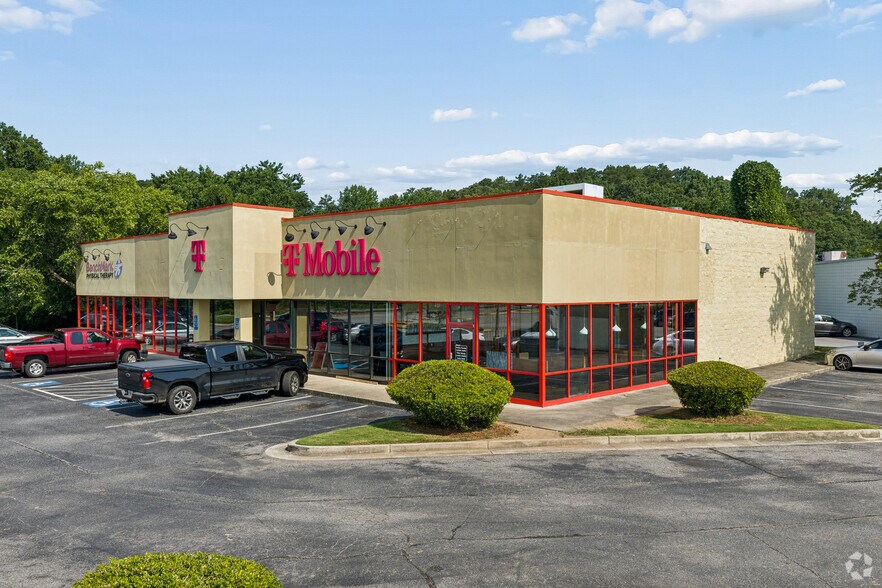 420 Walmart Way, Dahlonega, GA à louer - Photo de l’immeuble – Image 1 sur 12