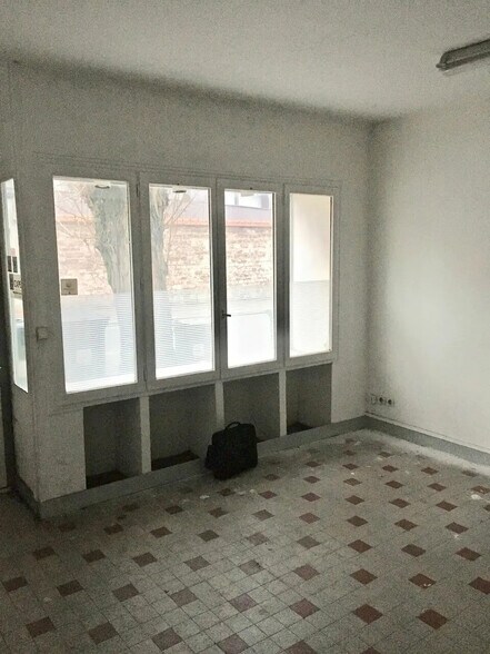Local commercial dans Clamart à louer - Photo de l’immeuble – Image 1 sur 5