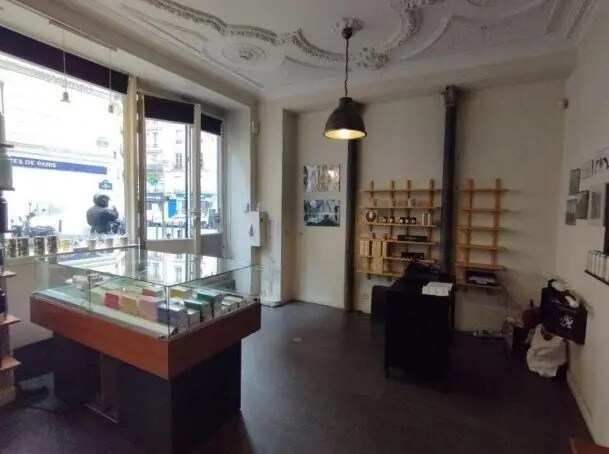 Local commercial dans Paris à louer - Photo de l’immeuble – Image 3 sur 5
