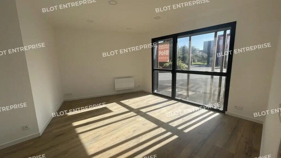 Local d’activités dans Guérande à louer - Photo intérieure – Image 2 sur 10