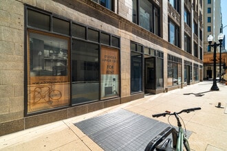 330 S Wells St, Chicago, IL à louer Photo intérieure– Image 1 sur 10