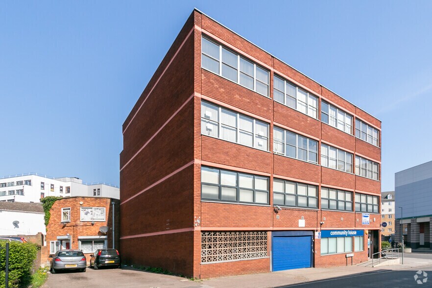 15 New Bedford Rd, Luton à louer - Photo de l’immeuble – Image 2 sur 2