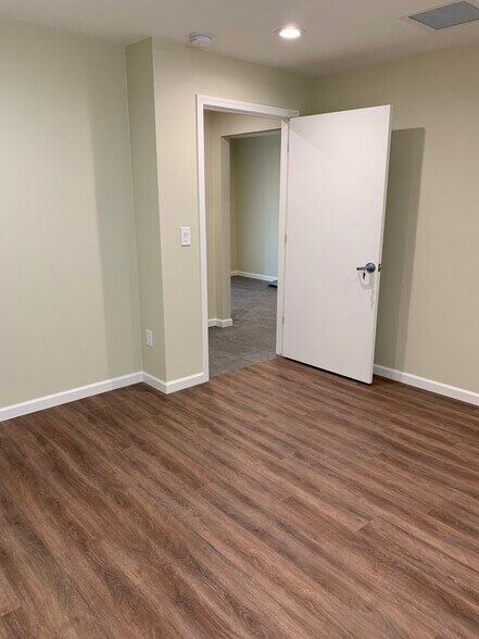 527 G St, Davis, CA à louer - Photo de l’immeuble – Image 3 sur 14