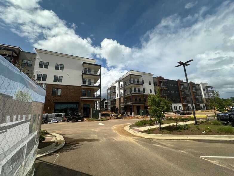 0 Commonwealth Ave, Oxford, MS à louer - Photo de l’immeuble – Image 3 sur 9