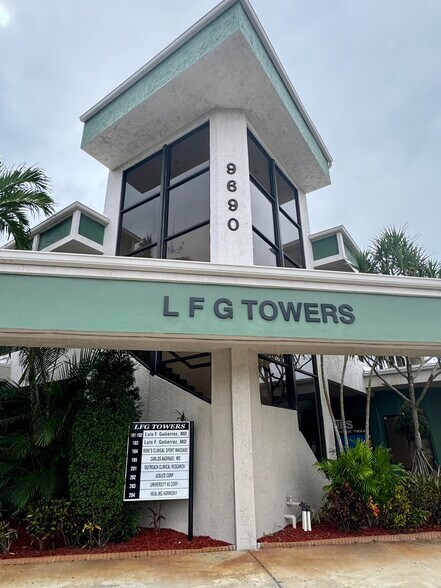 9690 W Sample Rd, Coral Springs, FL à louer - Photo de l’immeuble – Image 1 sur 13