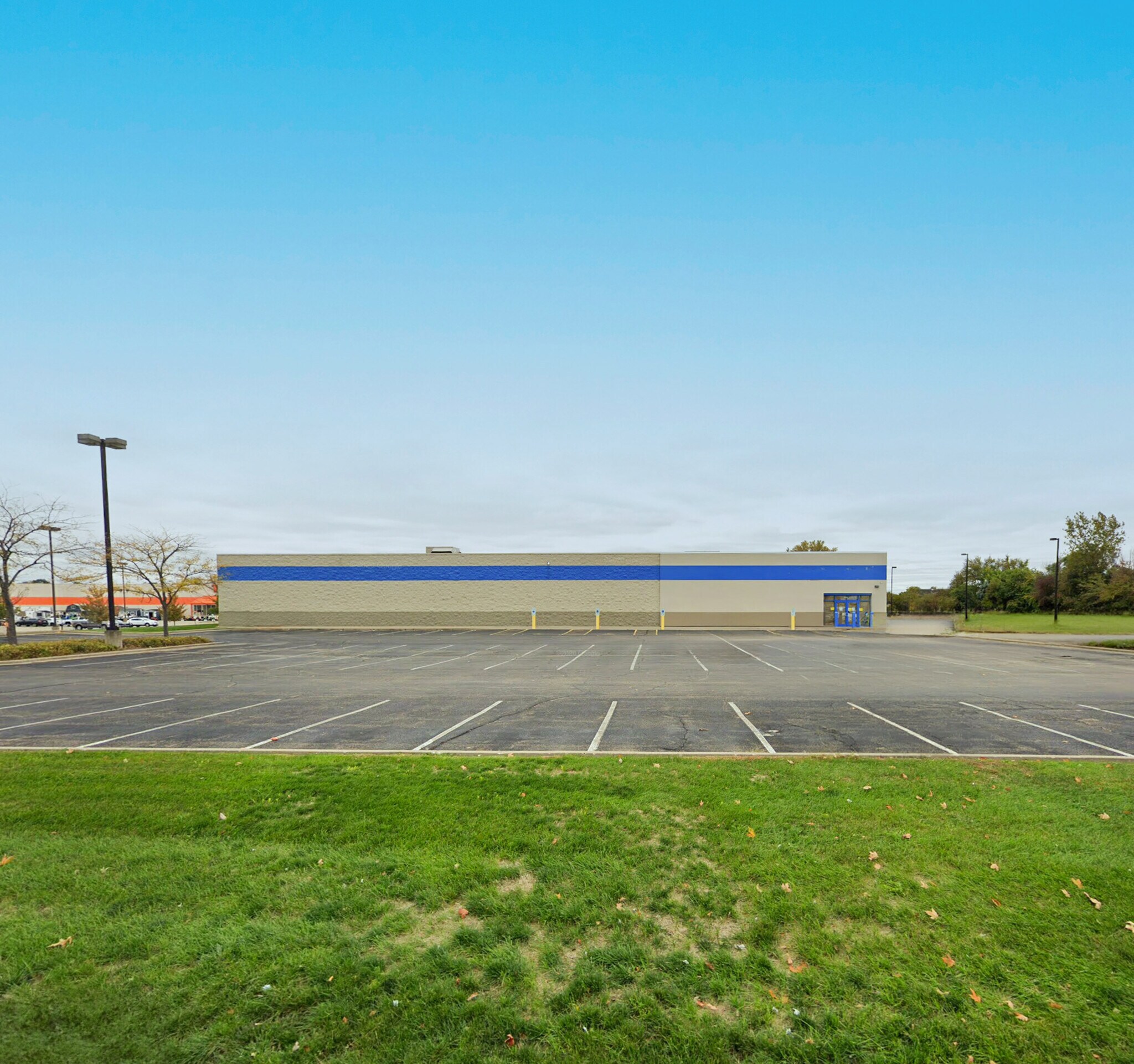 5114 W Holiday Dr, Peoria, IL à louer Photo de l’immeuble– Image 1 sur 7