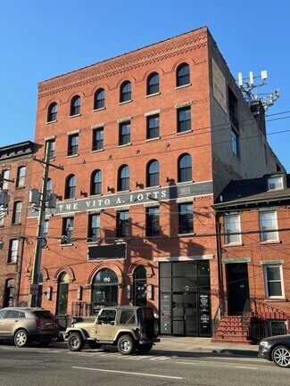 Plus de détails pour 190 Christopher Columbus Dr, Jersey City, NJ - Bureau, Local d'activités à louer