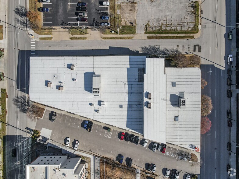 110 S Hartford Ave, Tulsa, OK à louer - Aérien – Image 2 sur 53