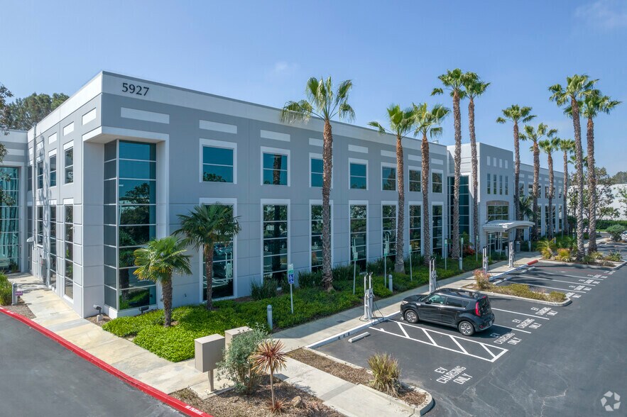 5927 Balfour Ct, Carlsbad, CA à vendre - Photo de l’immeuble – Image 2 sur 6