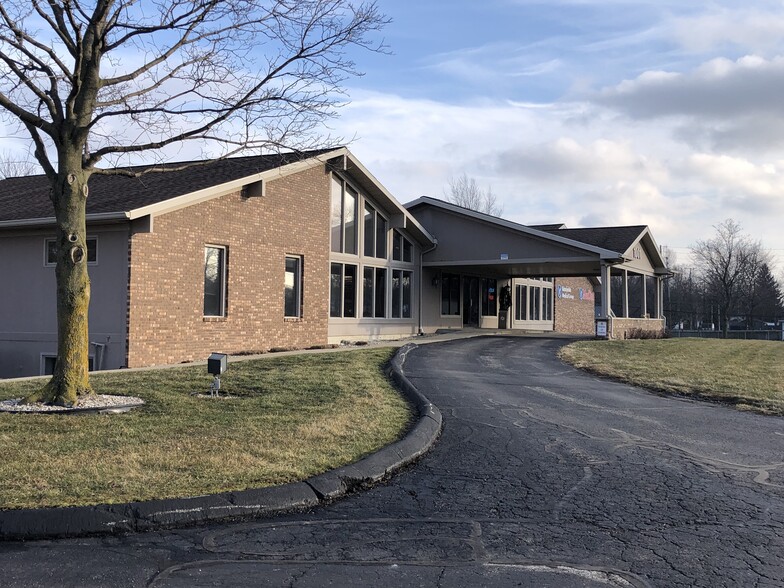 1001 N Main St, Nappanee, IN à louer - Photo de l’immeuble – Image 3 sur 3