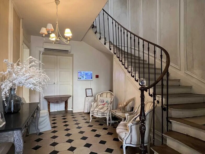 Bureau dans Marcoussis à vendre - Photo de l’immeuble – Image 2 sur 19