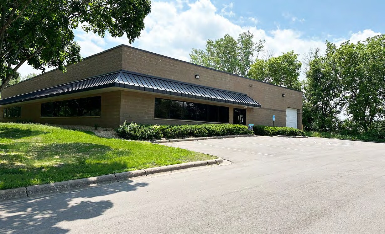 4099 White Bear Pky, White Bear Township, MN à louer Photo de l’immeuble– Image 1 sur 22