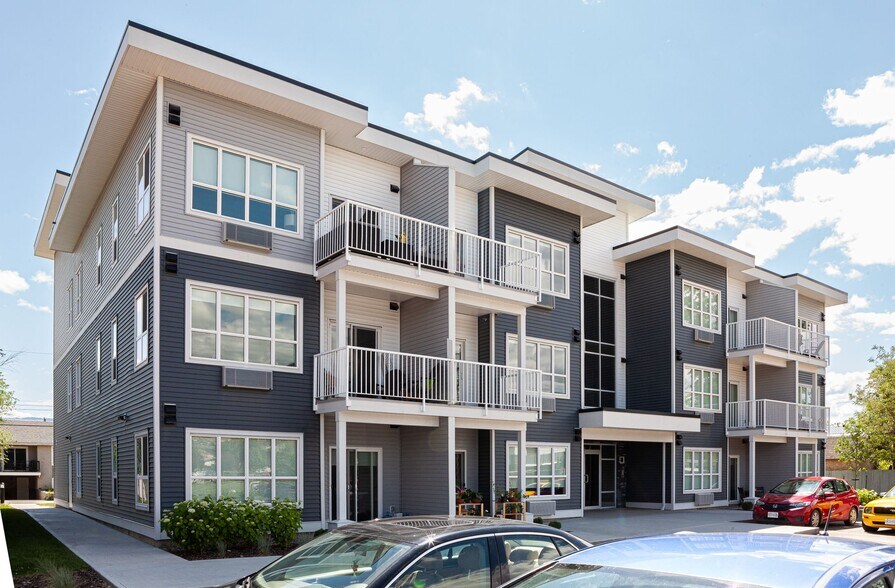 725 York Av, Kamloops, BC à vendre - Photo de l’immeuble – Image 2 sur 4