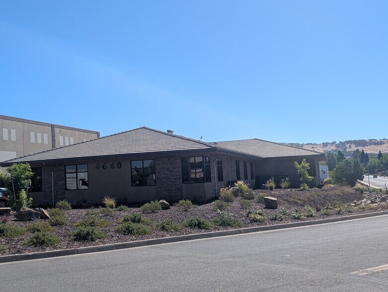 4640 Golden Foothill Pky, El Dorado Hills, CA à louer - Photo de l’immeuble – Image 2 sur 14