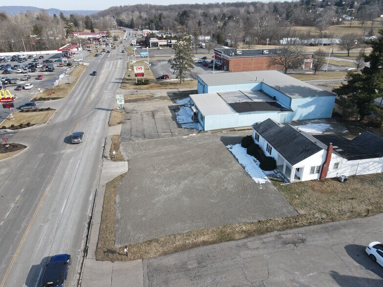 1222 US HWY 50, Chillicothe, OH à vendre - Photo de l’immeuble – Image 1 sur 47