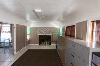 1712 1st Ave, Greeley, CO à louer Photo intérieure– Image 2 sur 98