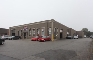 Plus de détails pour 345 Wyecroft Rd, Oakville, ON - Industriel/Logistique à louer