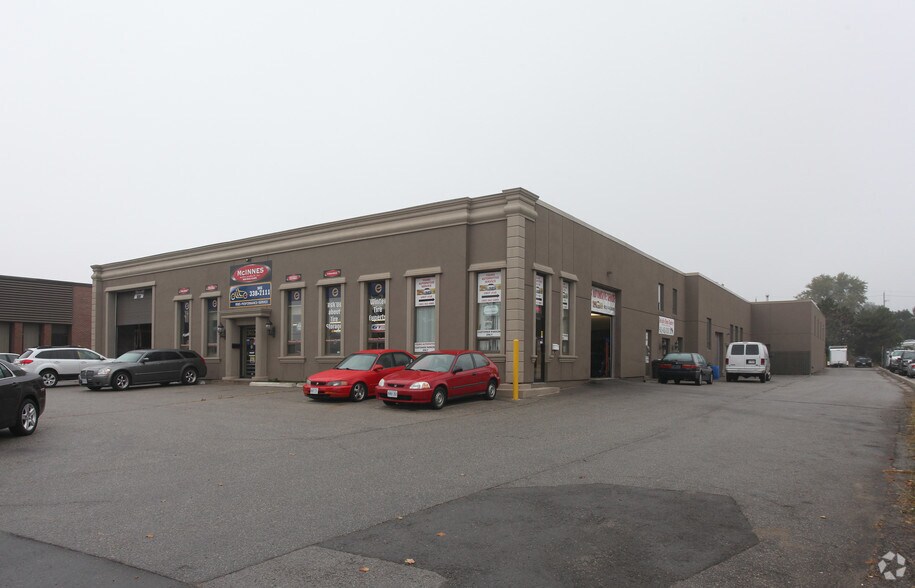 345 Wyecroft Rd, Oakville, ON à louer - Photo principale – Image 1 sur 2