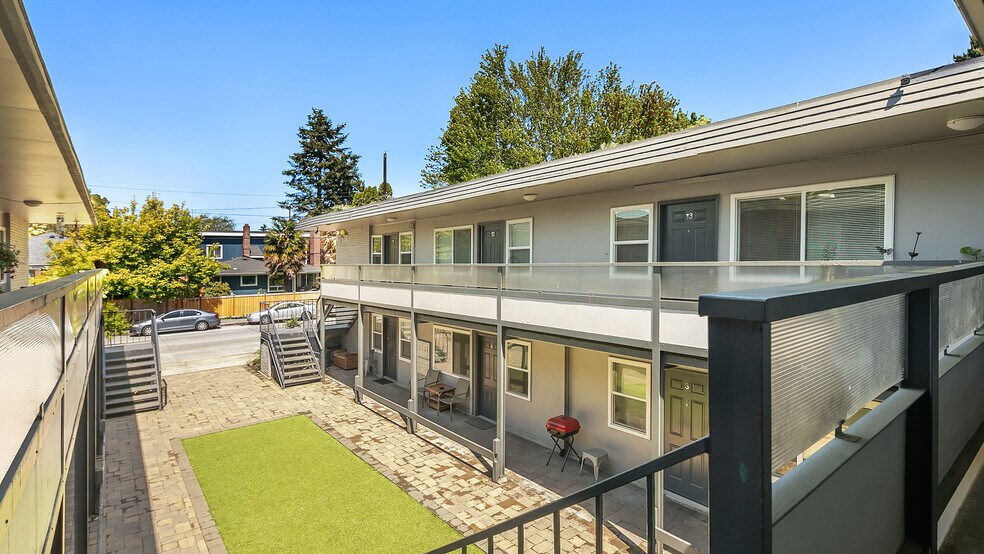 1201 S Cloverdale St, Seattle, WA à vendre - Photo de l’immeuble – Image 2 sur 10