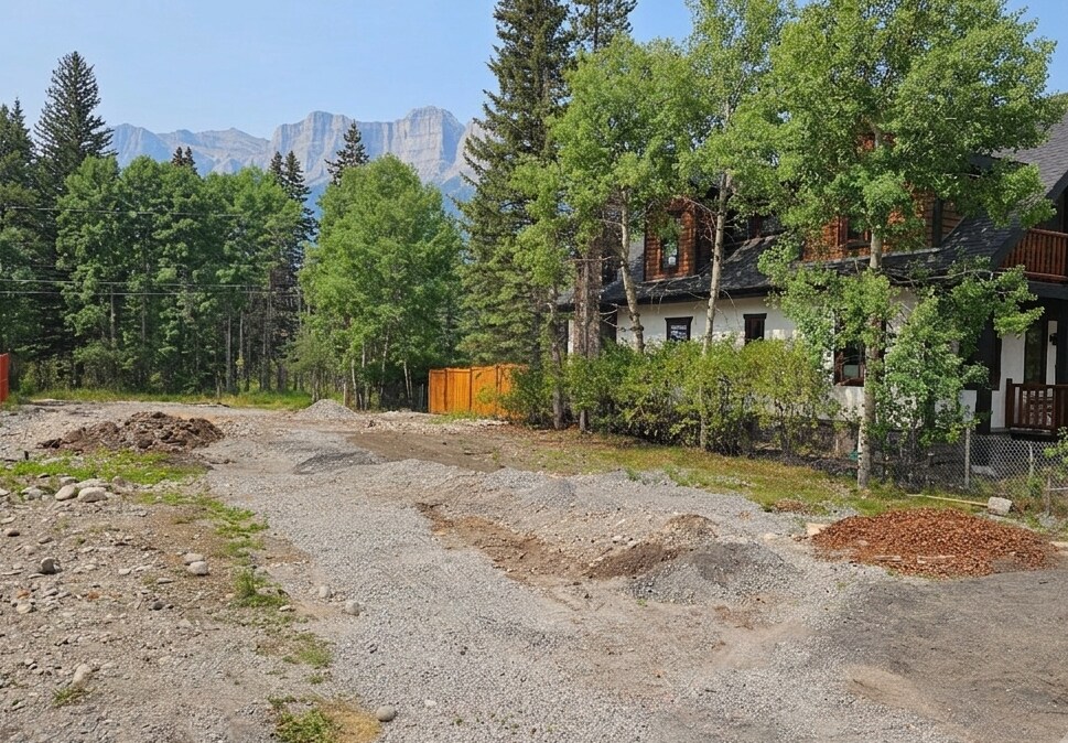 913 15 St, Canmore, AB à vendre Autre– Image 1 sur 3
