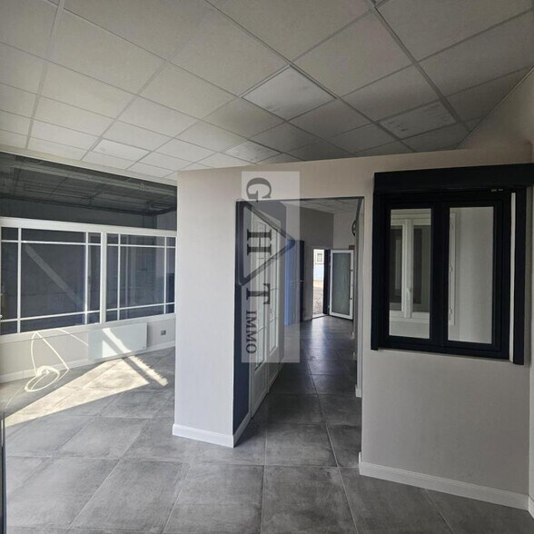 Industriel/Logistique dans Vigneux Sur Seine à vendre - Photo intérieure – Image 2 sur 7