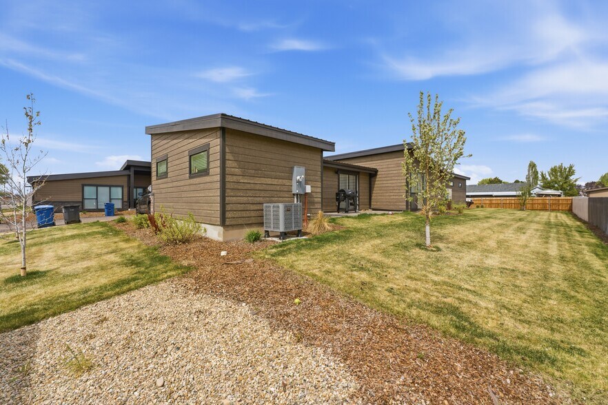 362-366 W London St, Middleton, ID à vendre - Photo principale – Image 1 sur 9