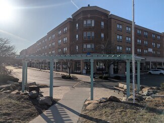 Plus de détails pour 221 E State St, West Lafayette, IN - Local d'activités à louer