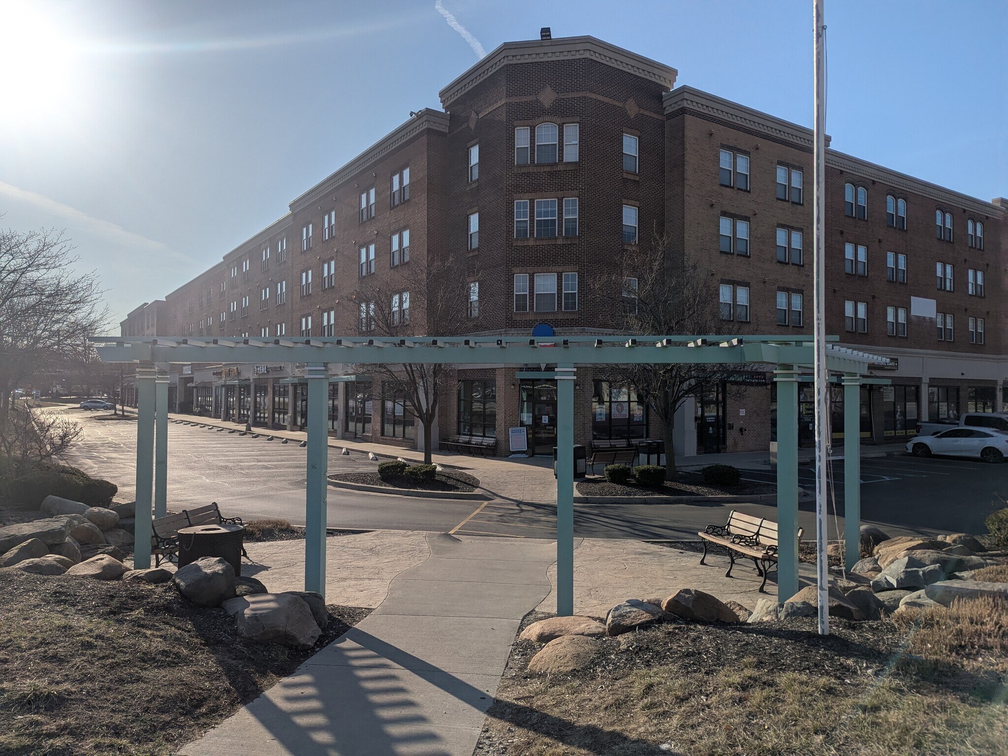 221 E State St, West Lafayette, IN à louer Photo principale– Image 1 sur 3