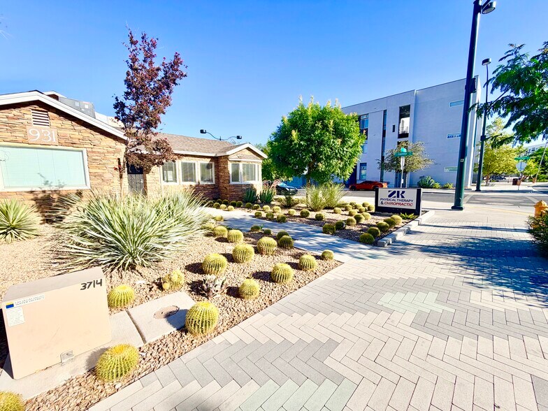 931 S 3rd St, Las Vegas, NV à louer - Photo de l’immeuble – Image 3 sur 12
