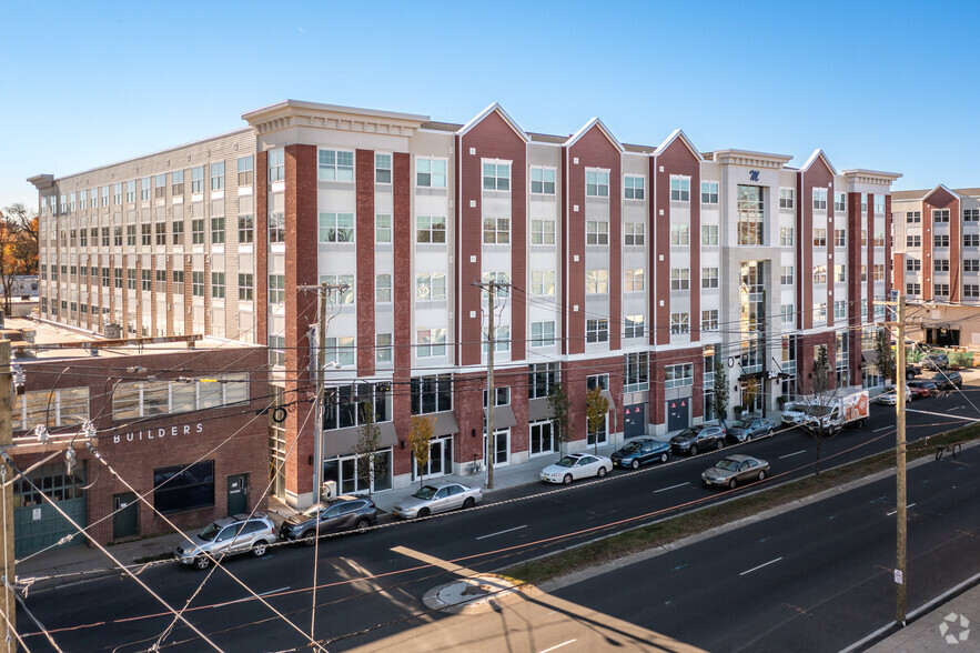 240 W Westfield Ave, Roselle Park, NJ à louer - Photo principale – Image 1 sur 34