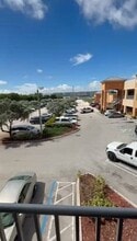 11093 NW 138th St, Hialeah, FL à louer - Vidéo sur l’annonce professionnelle 