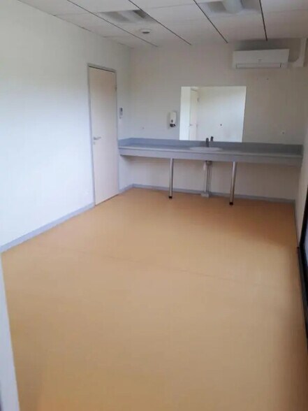Bureaux/Médical dans La Roche-Vineuse à louer - Photo intérieure – Image 3 sur 8