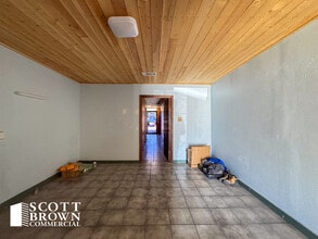 10420 Plano Rd, Dallas, TX à louer Photo intérieure– Image 1 sur 2