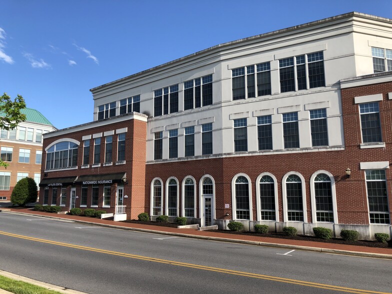 105 Centennial St, La Plata, MD à vendre - Photo de l’immeuble – Image 1 sur 13
