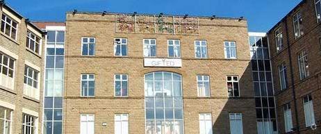 418 Bradford Rd, Batley à louer - Photo de l’immeuble – Image 2 sur 6