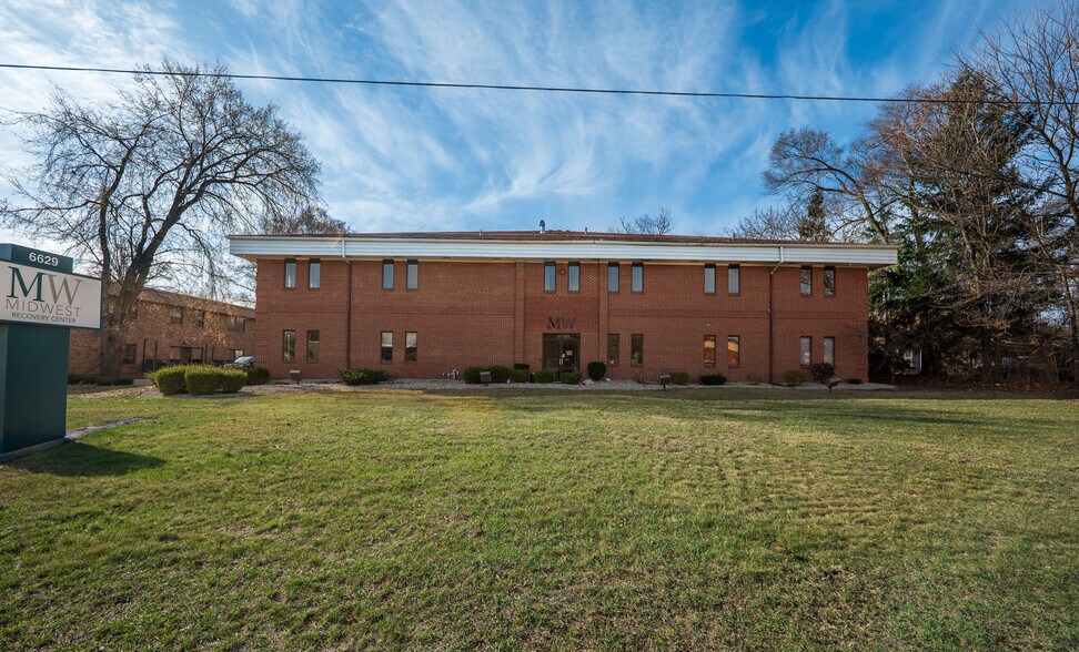 6629 W Central Ave, Toledo, OH à vendre - Photo de l’immeuble – Image 3 sur 13