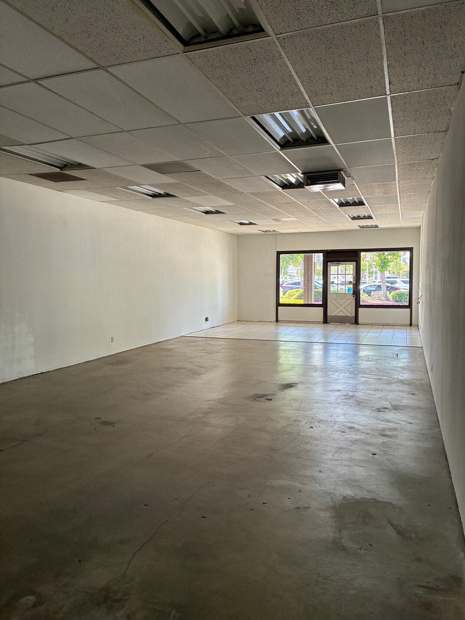17022-17736 Van Buren Blvd, Riverside, CA à louer Photo intérieure– Image 1 sur 13