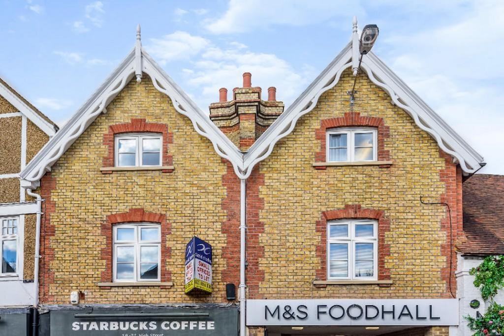 19-23 High St, Pinner à louer Photo de l’immeuble– Image 1 sur 11