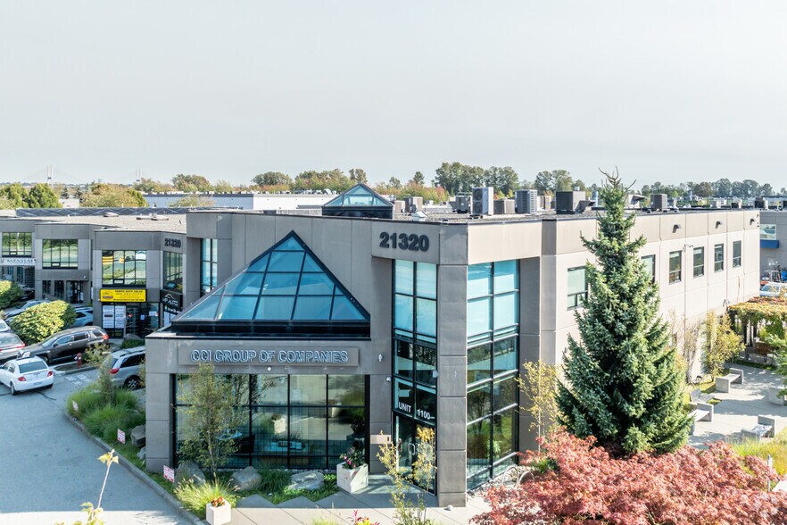 21320 Westminster Hwy, Richmond, BC à louer - Photo de l’immeuble – Image 2 sur 7