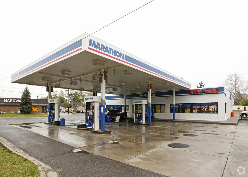 2646 S Wayne Rd, Westland, MI à louer - Photo de l’immeuble – Image 2 sur 3