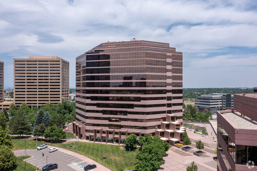 4600 S Ulster St, Denver, CO à louer - Photo de l’immeuble – Image 1 sur 15