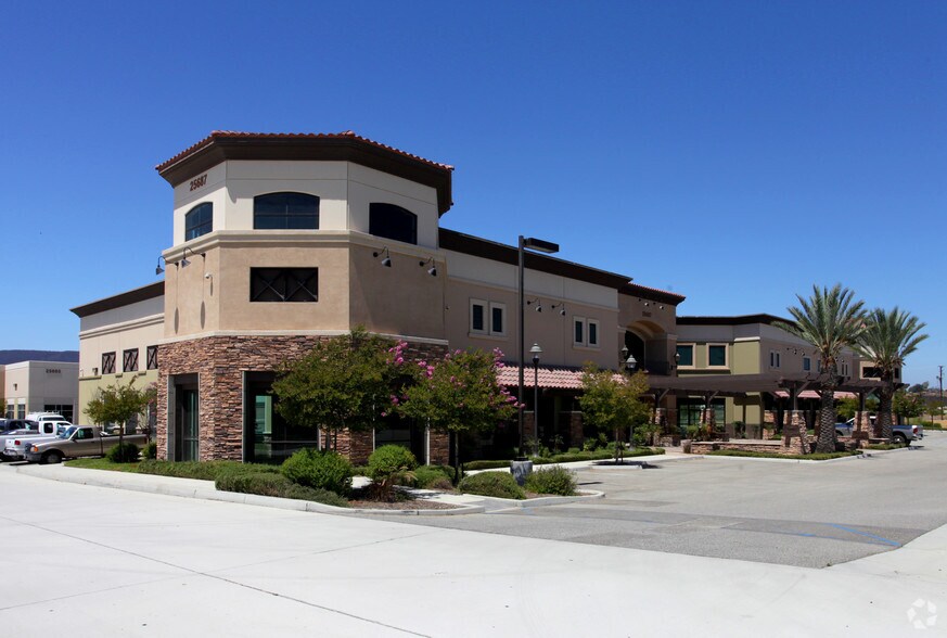 25687 Jefferson Ave, Murrieta, CA à louer - Photo de l’immeuble – Image 3 sur 8