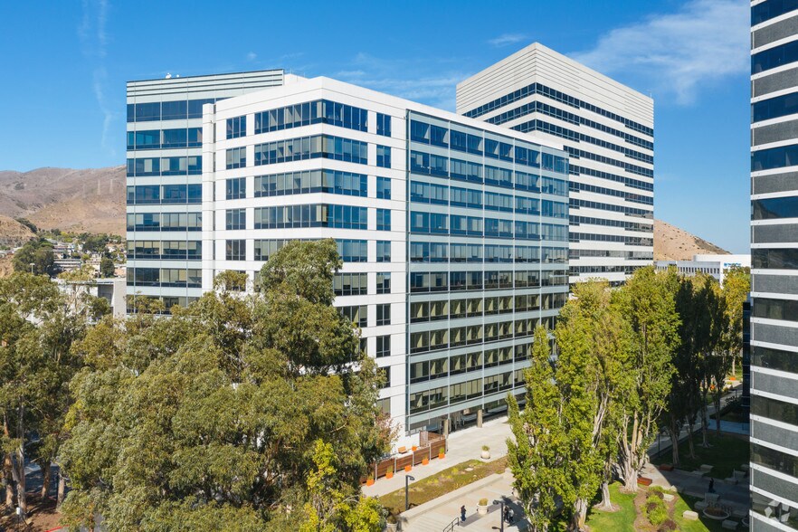 611 Gateway Blvd, South San Francisco, CA à louer - Photo de l’immeuble – Image 2 sur 32