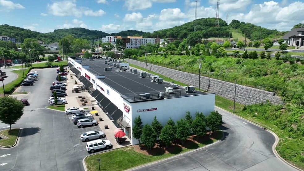 7050-7088 Charlotte Pike, Nashville, TN à louer - Vidéo sur l’annonce professionnelle – Image 3 sur 44