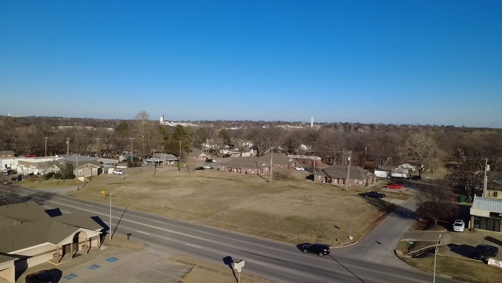1225 S Main St, Sapulpa, OK à vendre - Photo principale – Image 1 sur 4