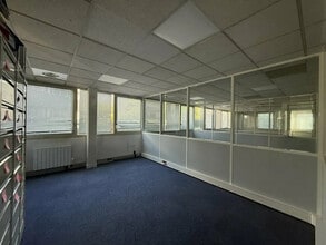 Bureau dans Bois-Guillaume à vendre Photo intérieure– Image 2 sur 10