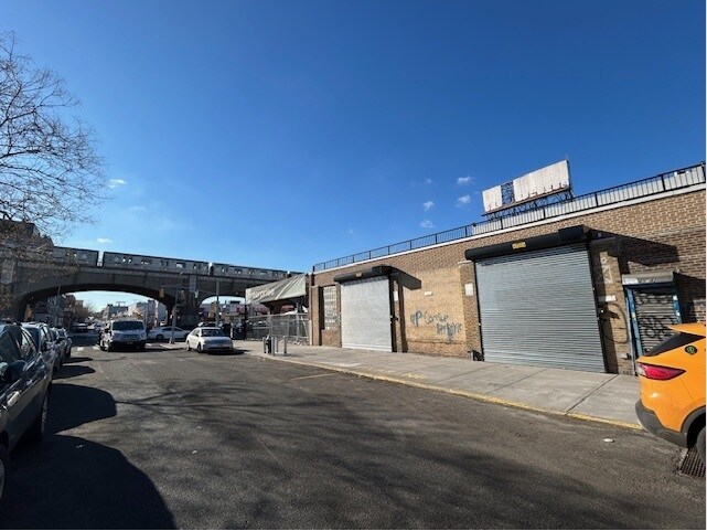 4342 37th St, Long Island City, NY à louer - Photo de l’immeuble – Image 2 sur 5
