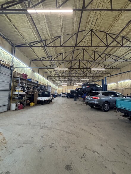 9065 S Highway 77, Noble, OK à vendre - Photo de l’immeuble – Image 2 sur 5