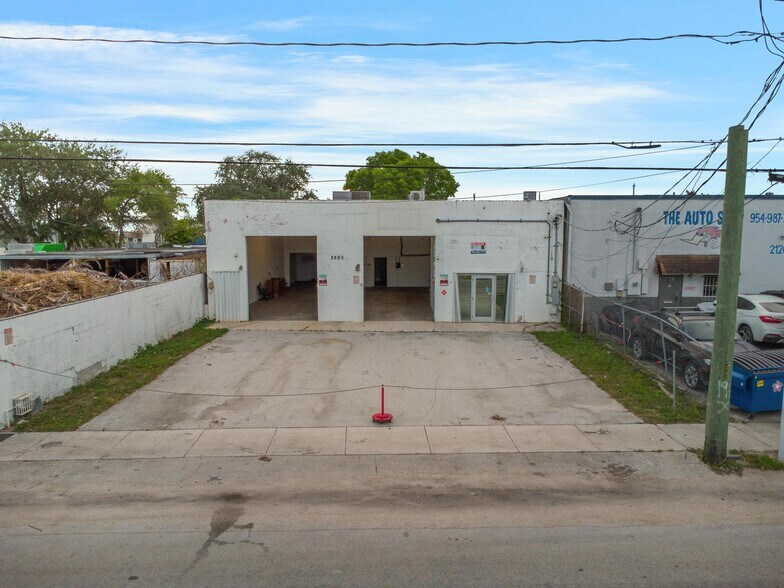 2200 SW 58th Ave, West Park, FL à louer - Photo de l’immeuble – Image 2 sur 36