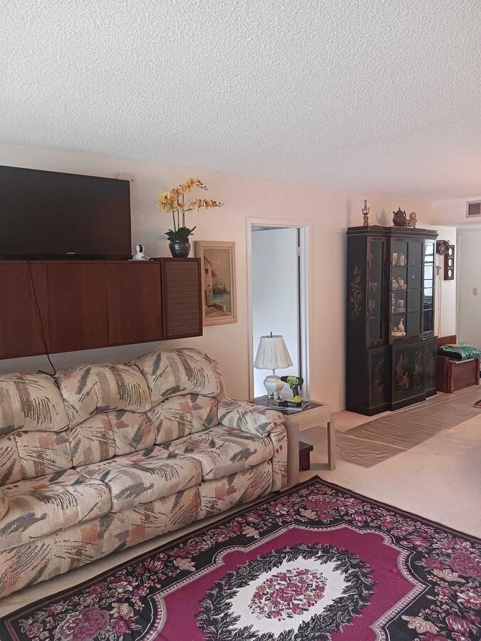 2901 NW 48th Ave, Lauderdale Lakes, FL 33313 - Lot 367 -  - Photo intérieure - Image 1 of 25
